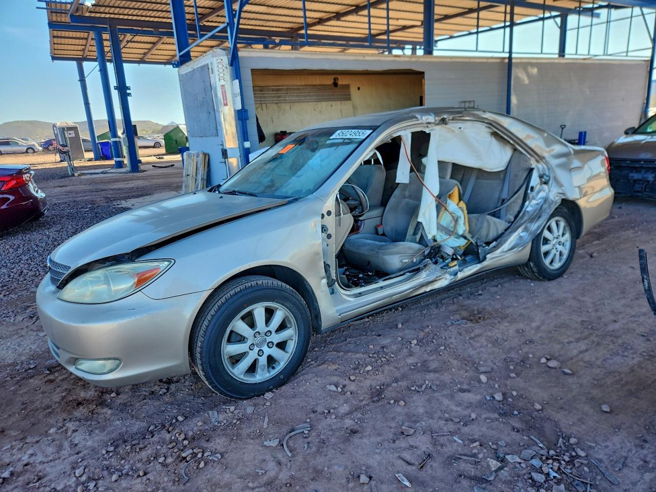 TOYOTA CAMRY LE 2004