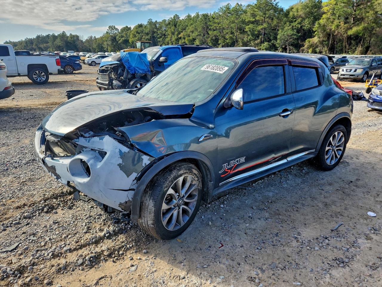 NISSAN JUKE 2011