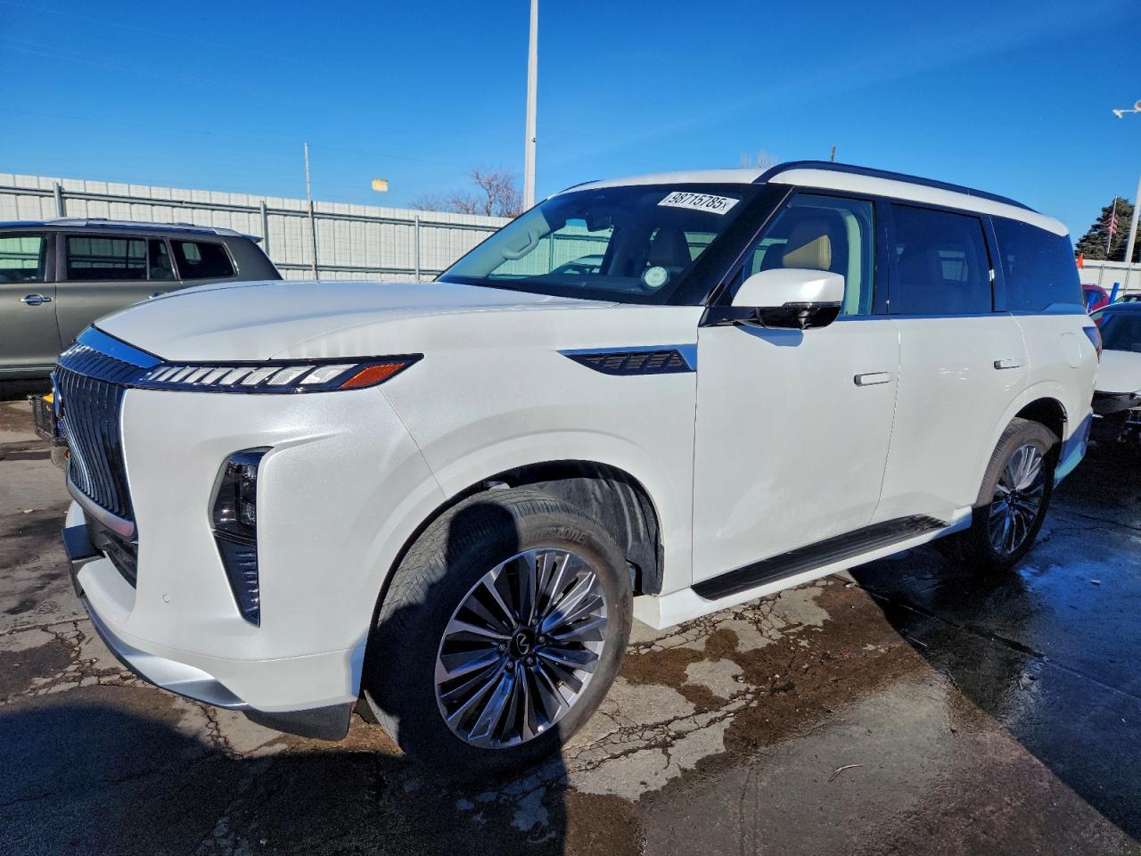 INFINITI QX80 2025