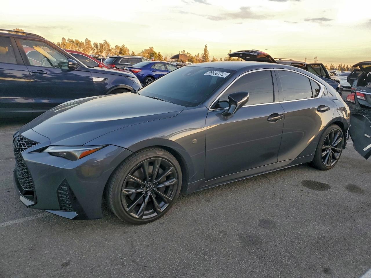 LEXUS IS 2025