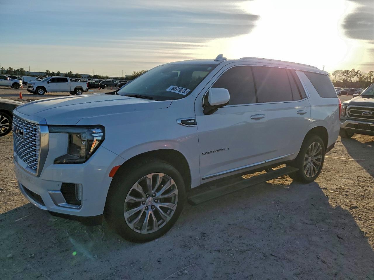 GMC YUKON DENA 2022