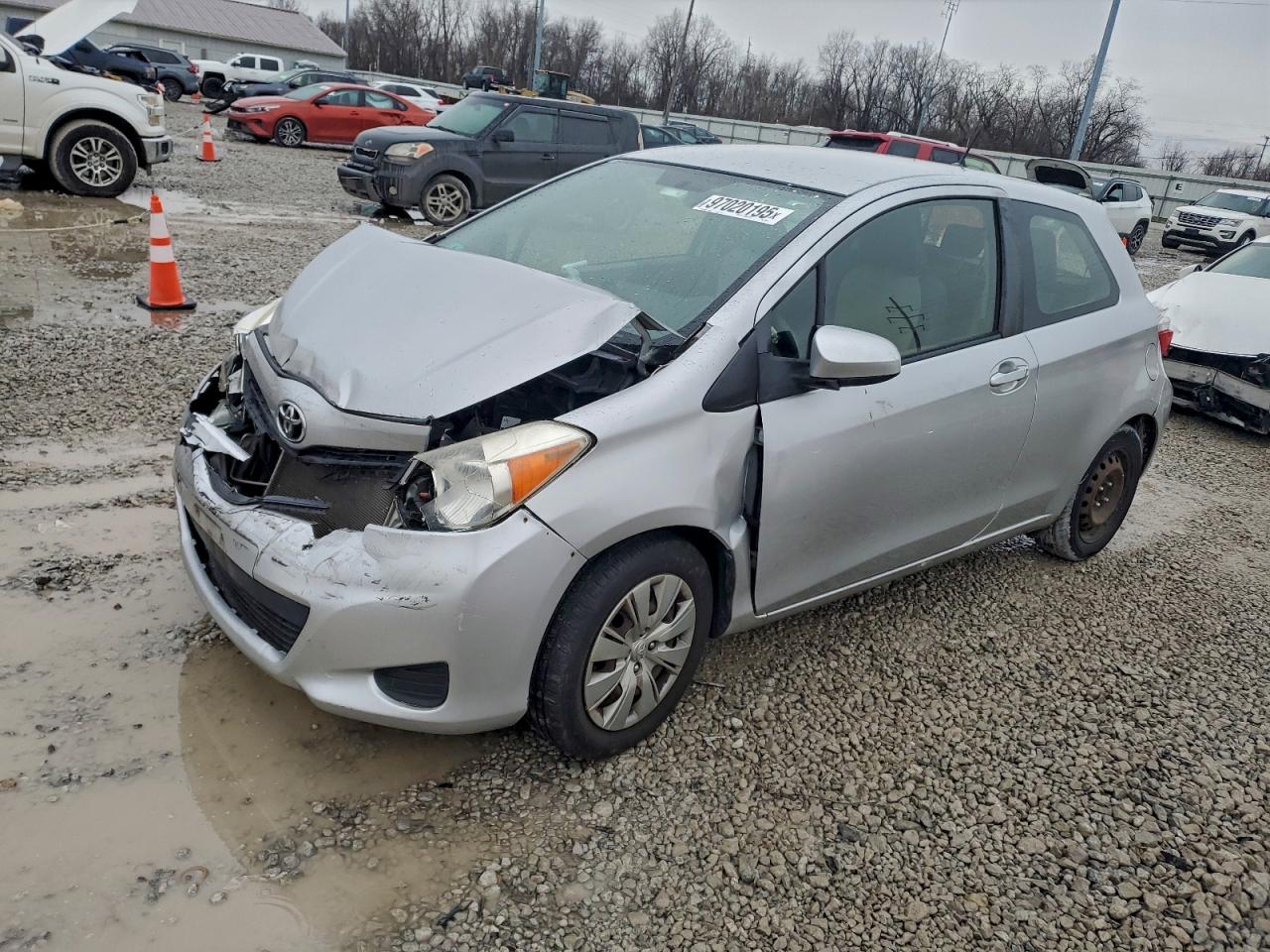TOYOTA YARIS 2013