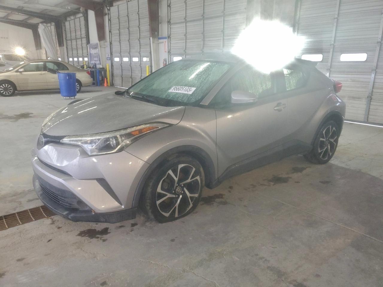 TOYOTA C-HR XLE 2018