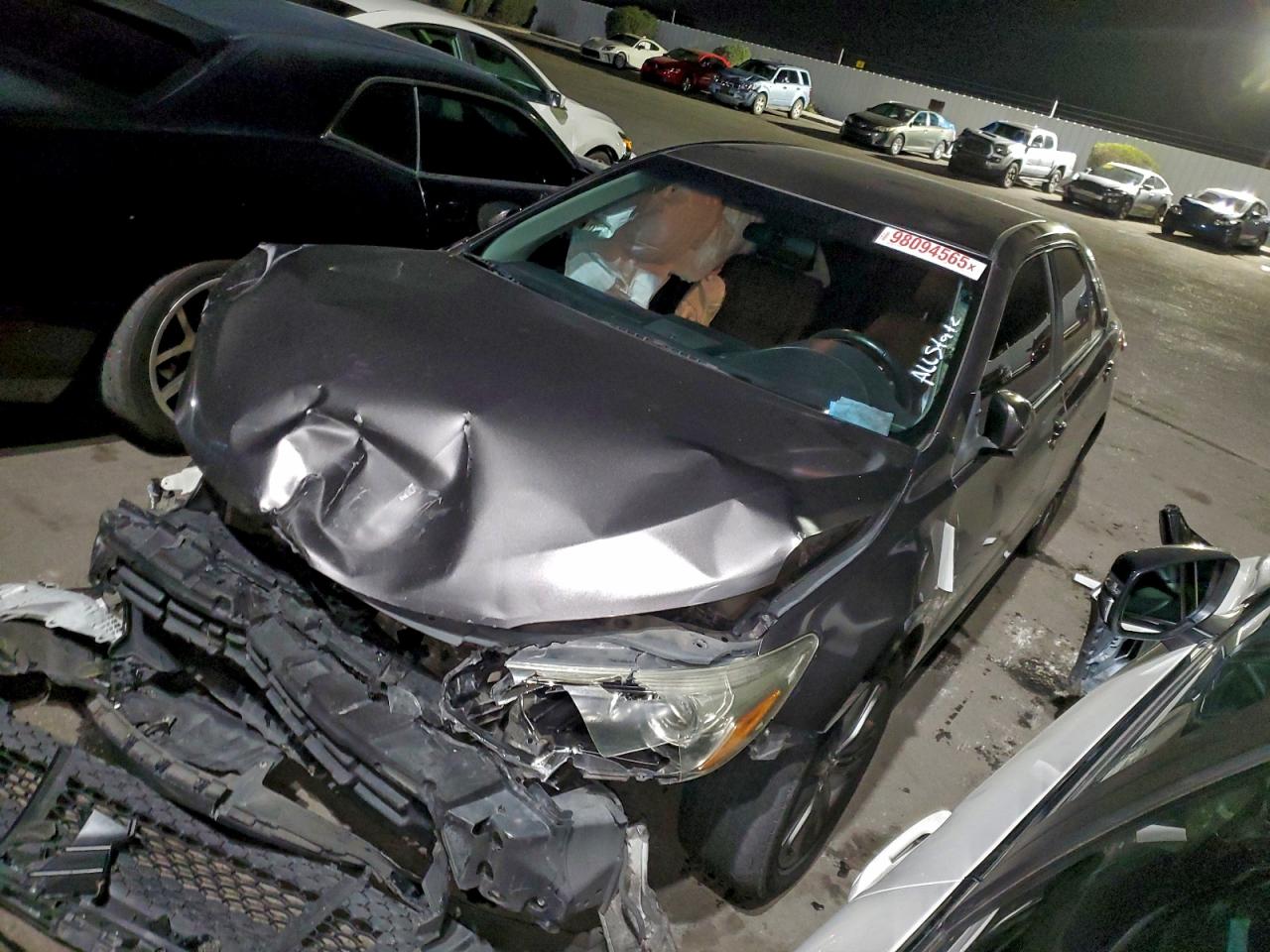 TOYOTA CAMRY LE 2015