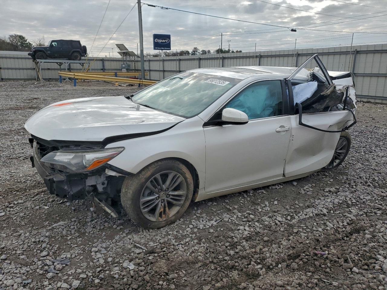 TOYOTA CAMRY LE 2016