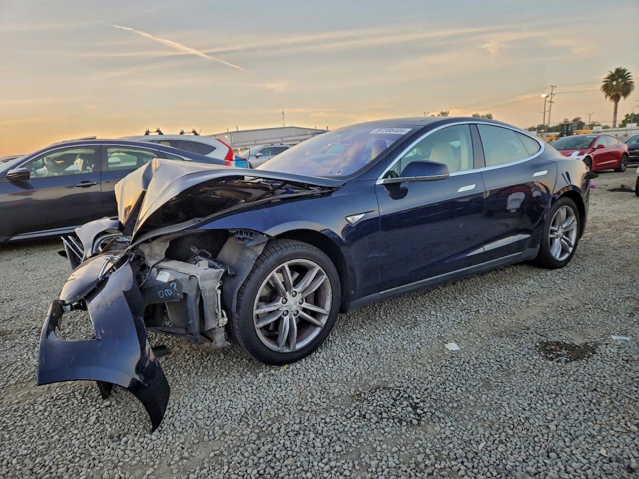 TESLA MODEL S 2013