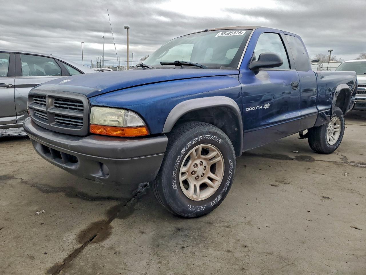 DODGE DAKOTA BAS 2002