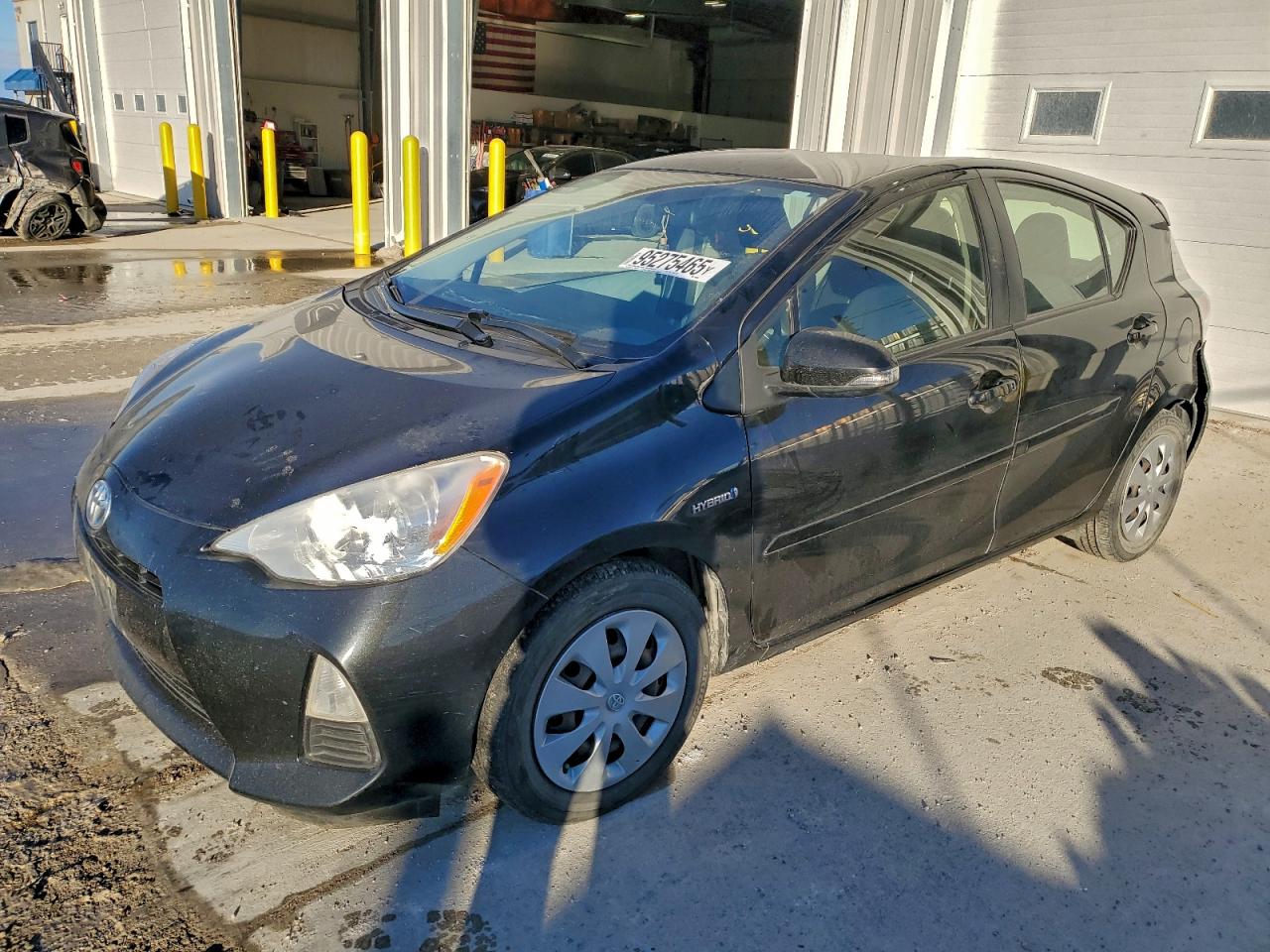 TOYOTA PRIUS C 2013