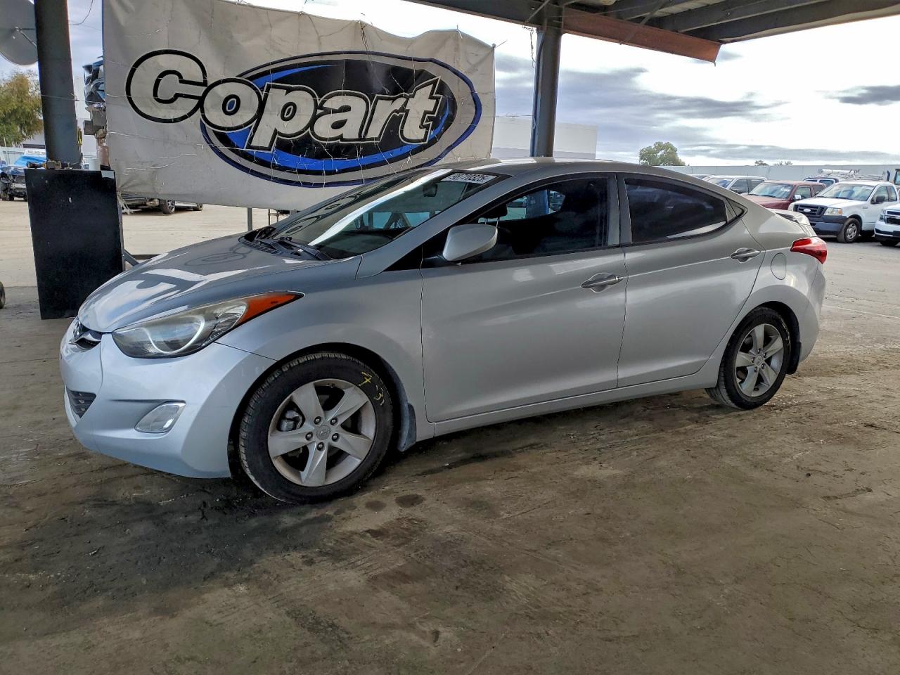 HYUNDAI ELANTRA GL 2013