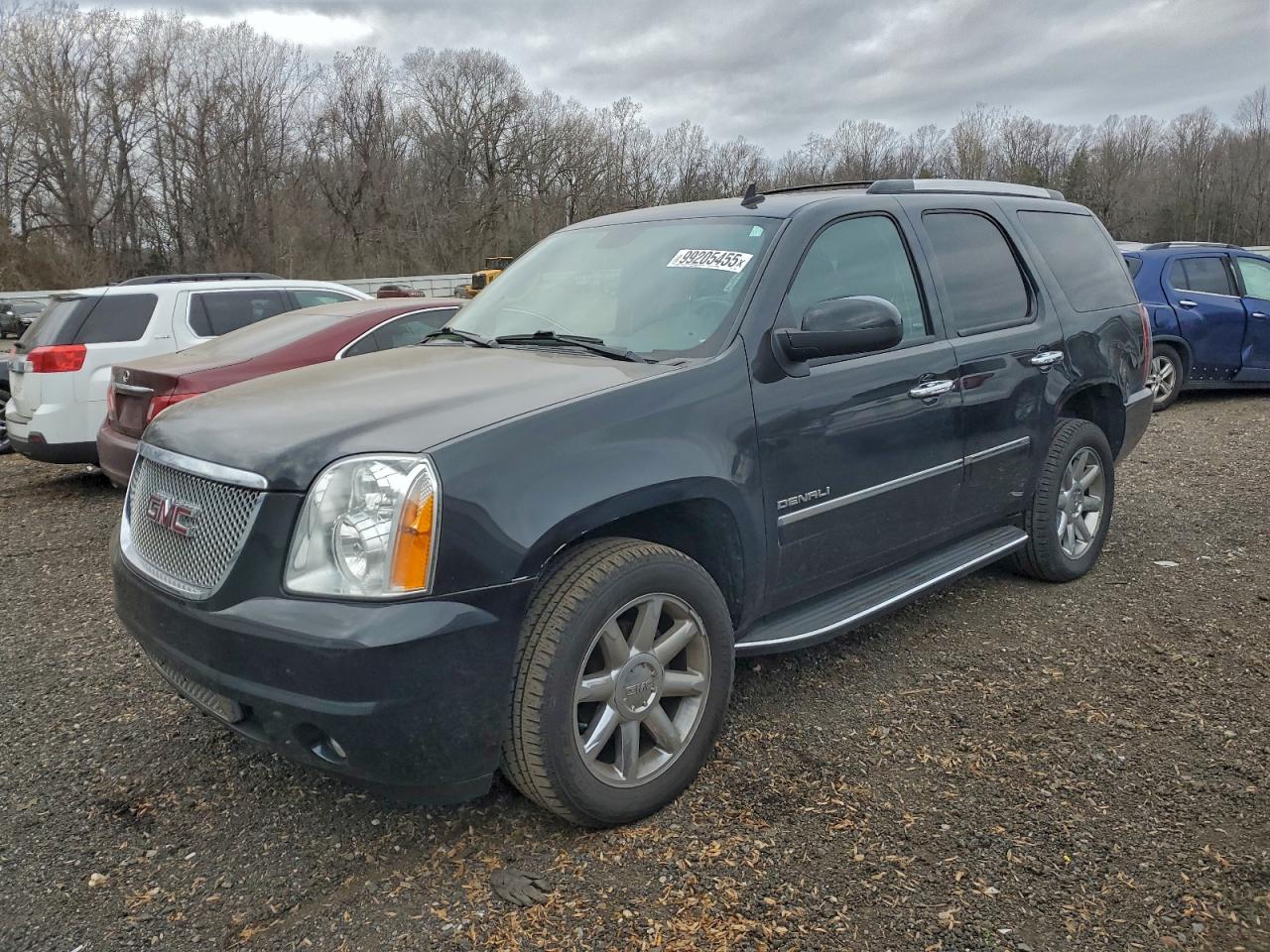 GMC YUKON DENA 2013