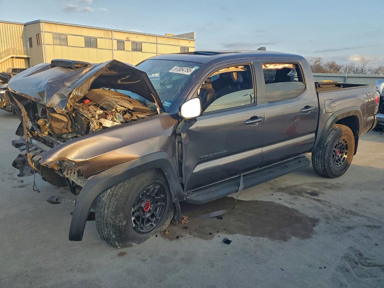 TOYOTA TACOMA 2023