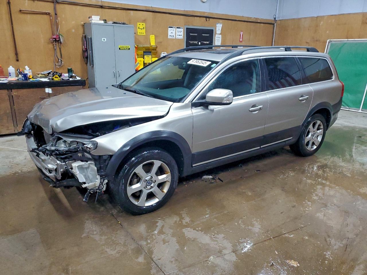 VOLVO XC70 2011