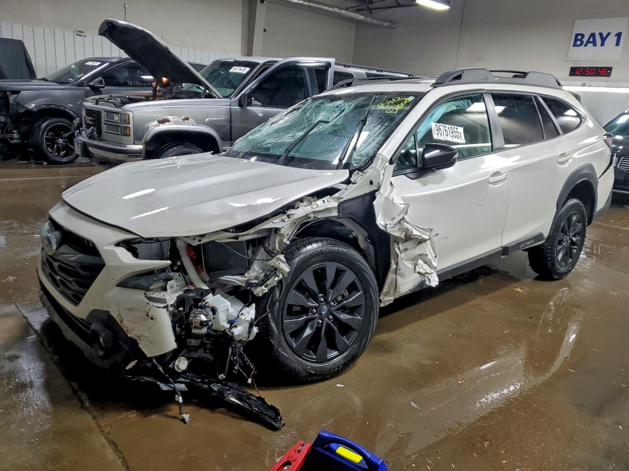 SUBARU OUTBACK 2024