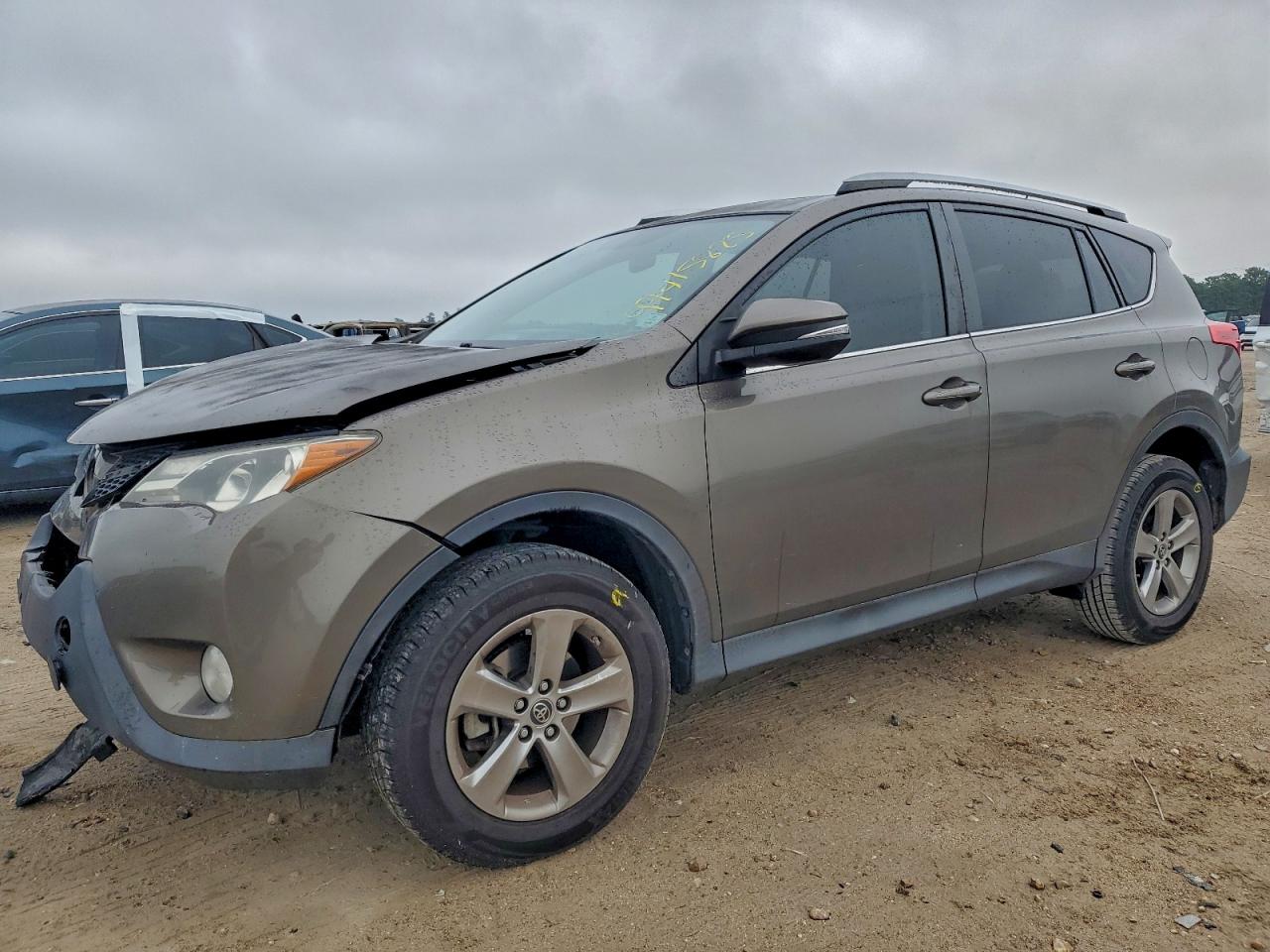 TOYOTA RAV4 2015