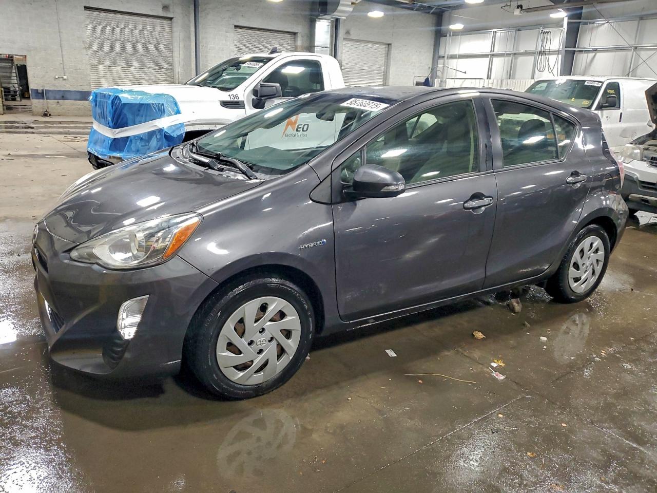 TOYOTA PRIUS C 2016