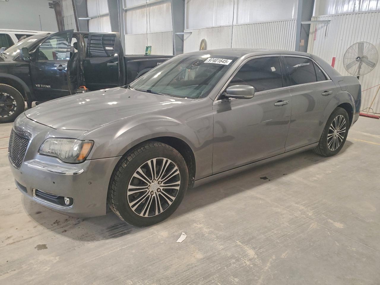 CHRYSLER 300 2012