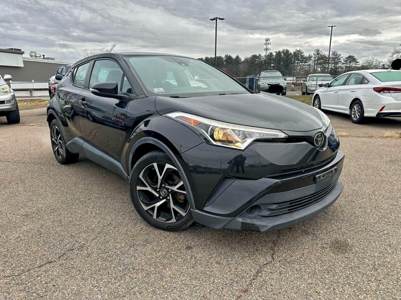 TOYOTA C-HR XLE 2018