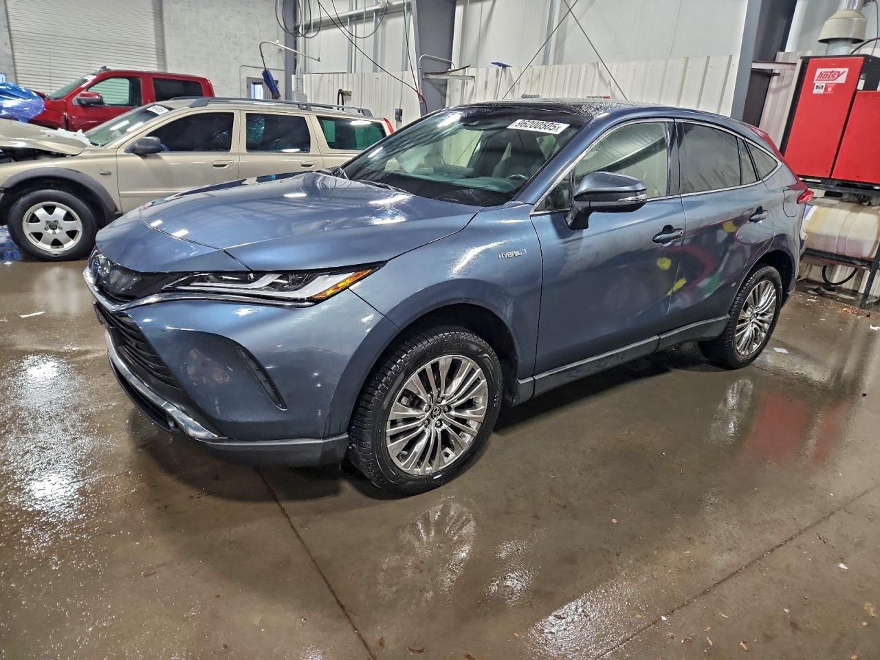 TOYOTA VENZA 2021