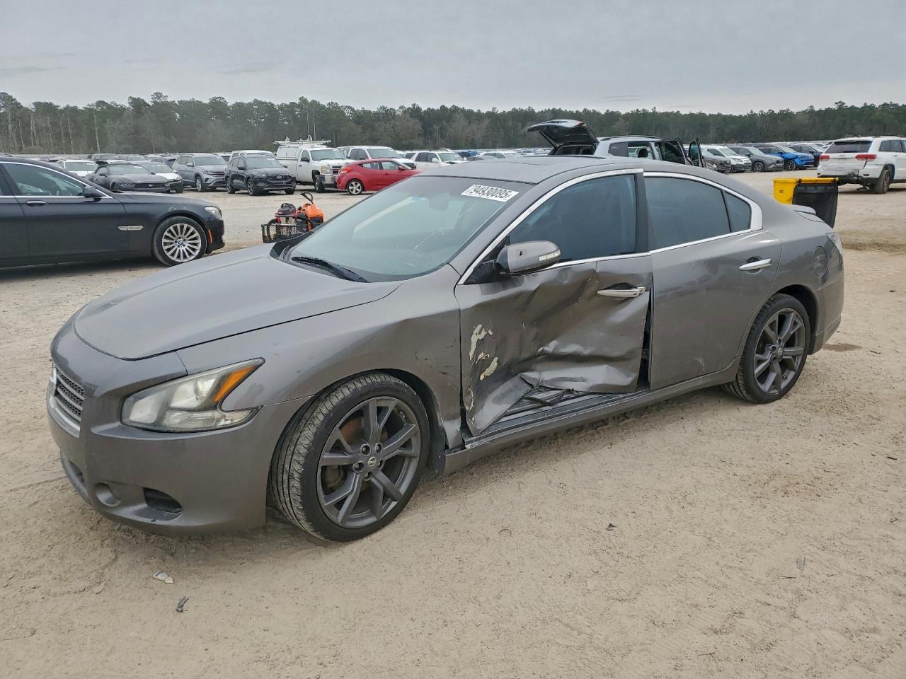 NISSAN MAXIMA 2014
