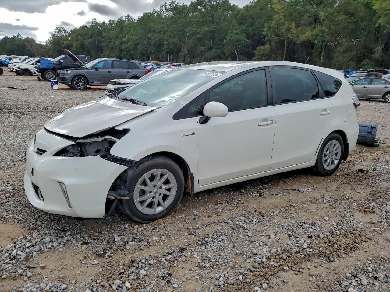 TOYOTA PRIUS V 2012