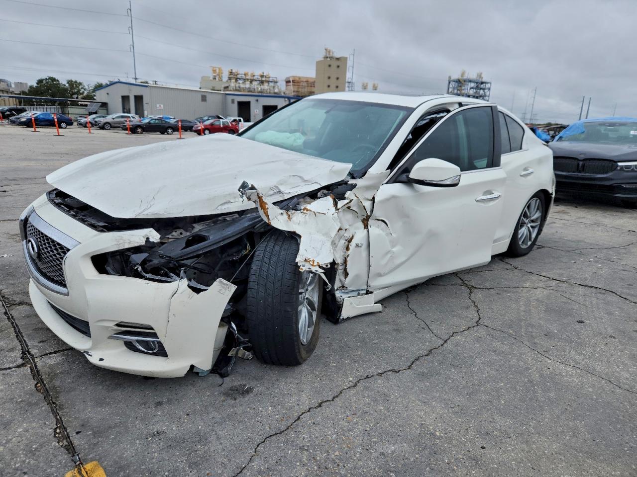 INFINITI Q50 2014