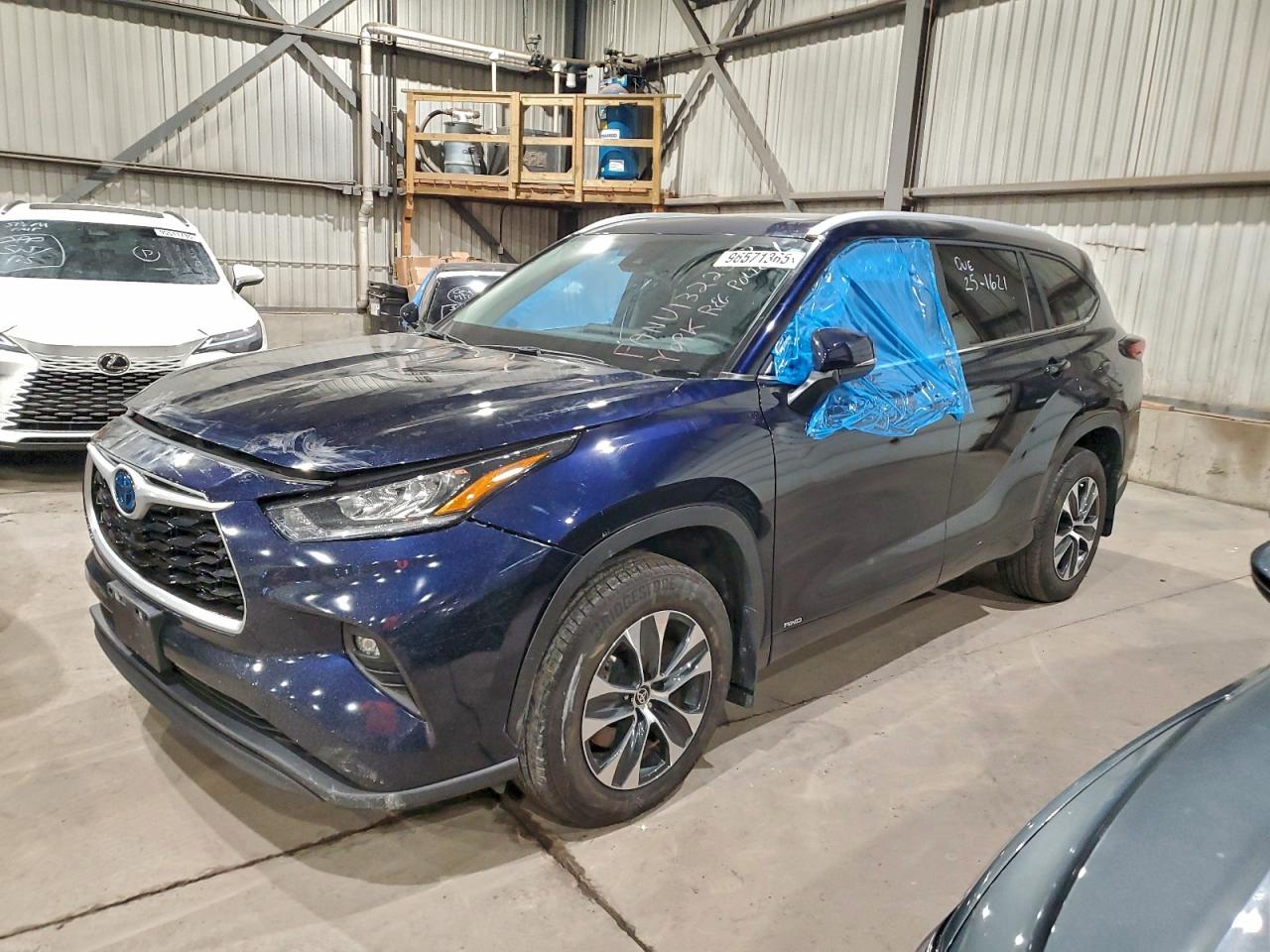 TOYOTA HIGHLANDER 2024