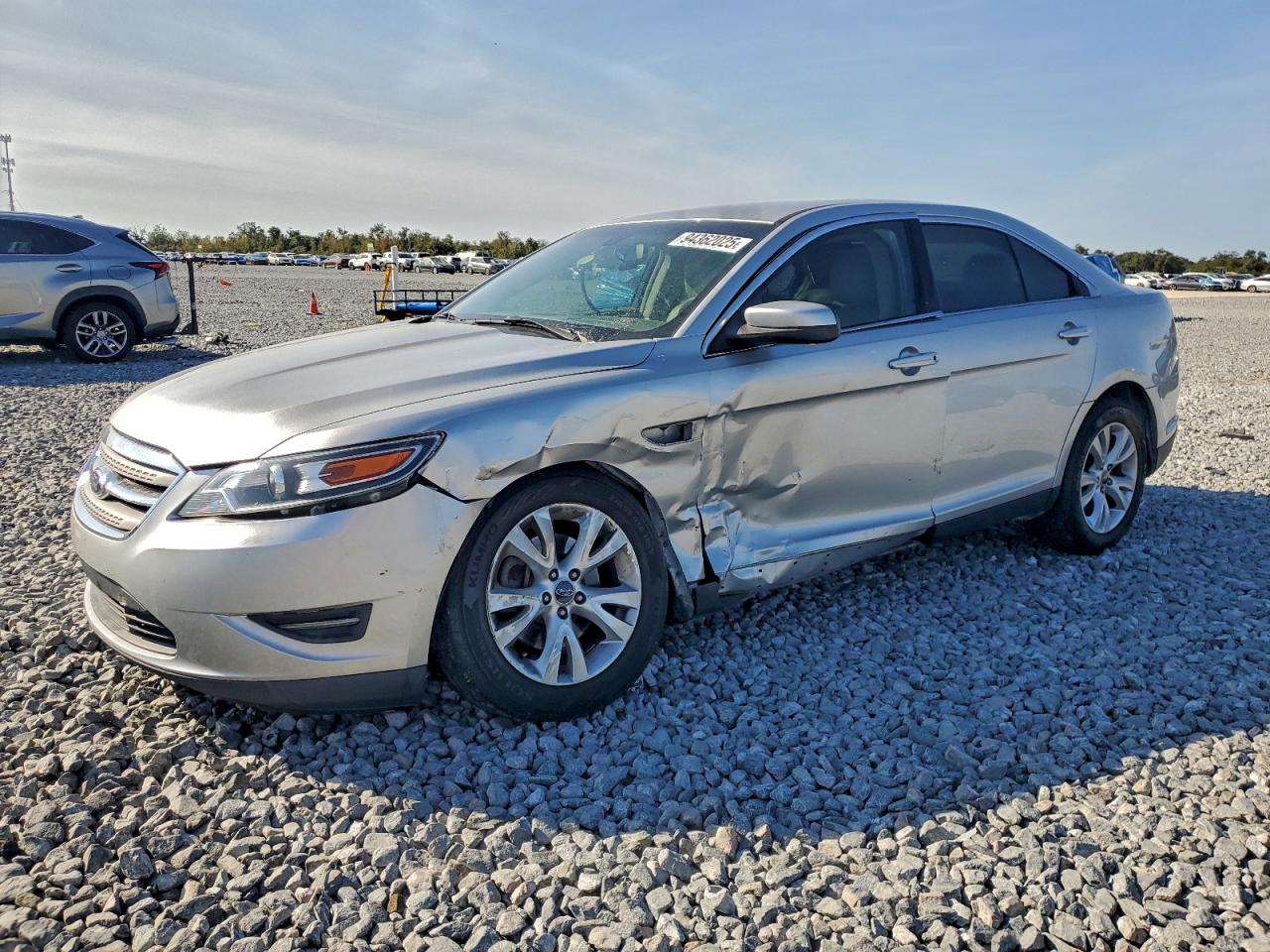 FORD TAURUS SEL 2011