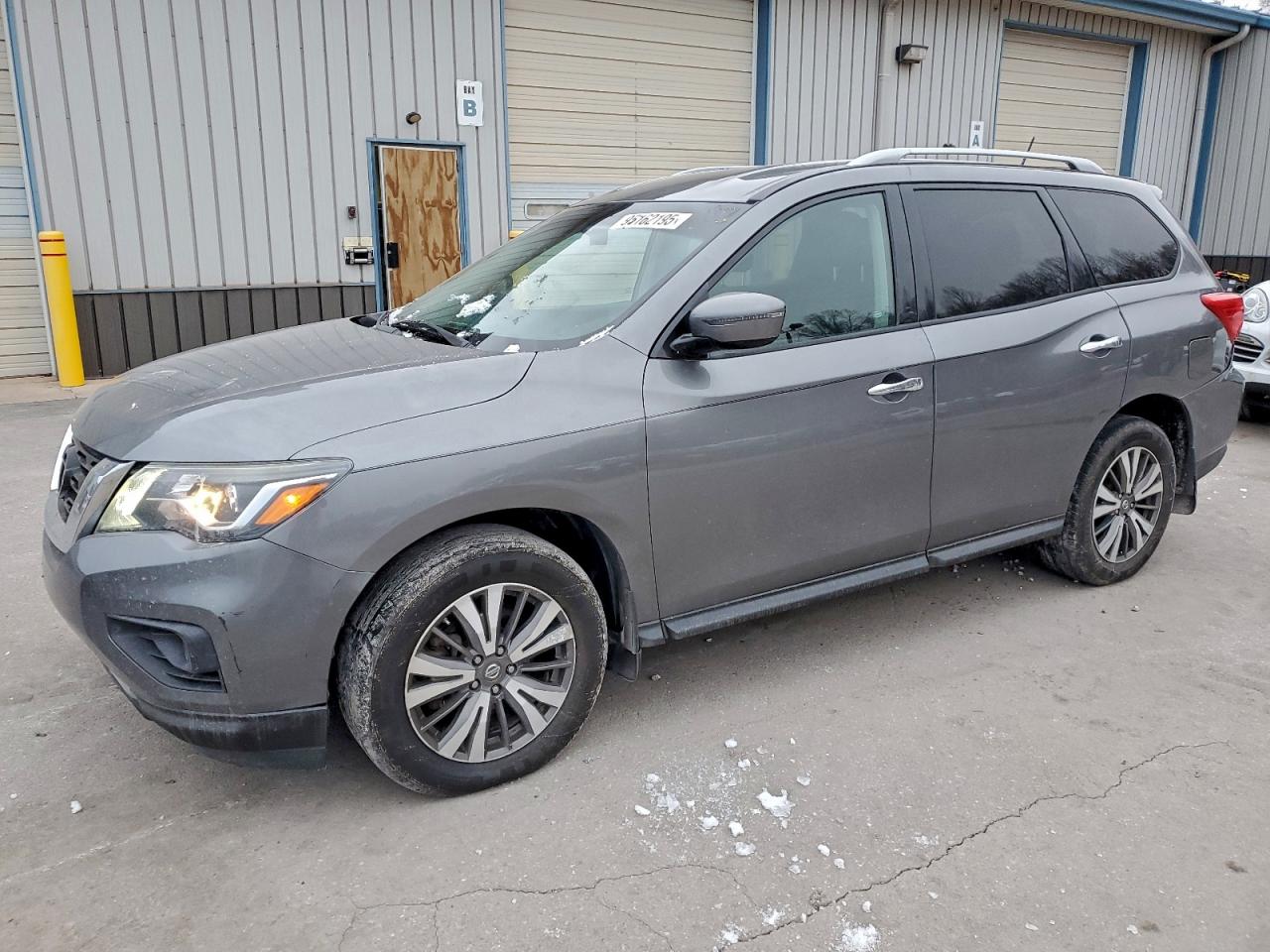 NISSAN PATHFINDER 2017