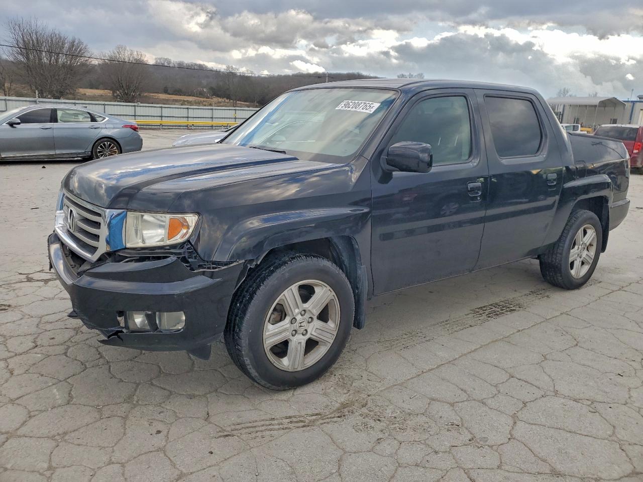HONDA RIDGELINE 2013