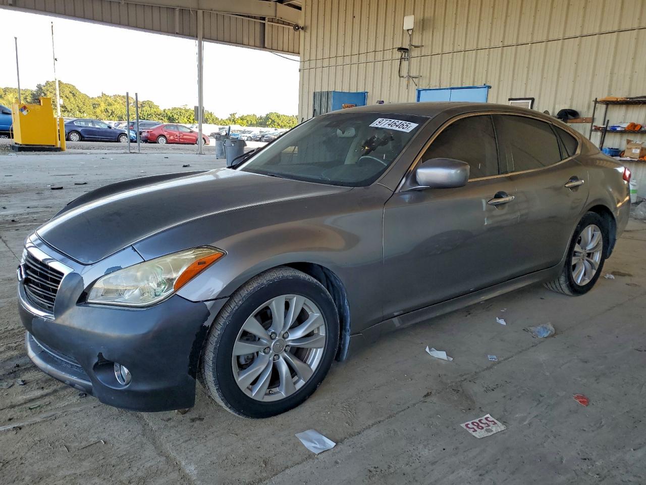 INFINITI M37 2013