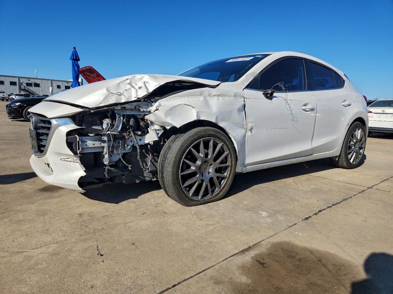 MAZDA 3 2018
