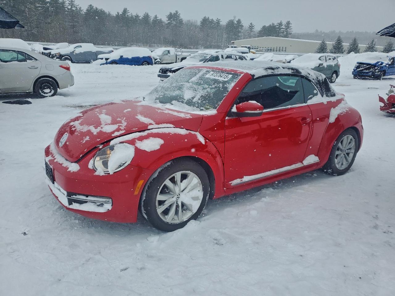 VOLKSWAGEN BEETLE 2013