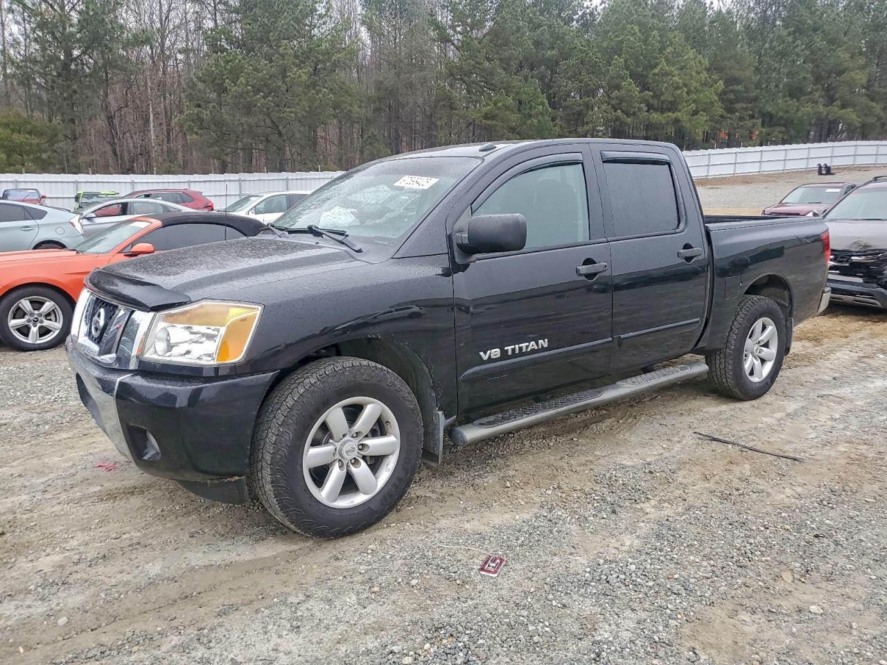 NISSAN TITAN S 2014