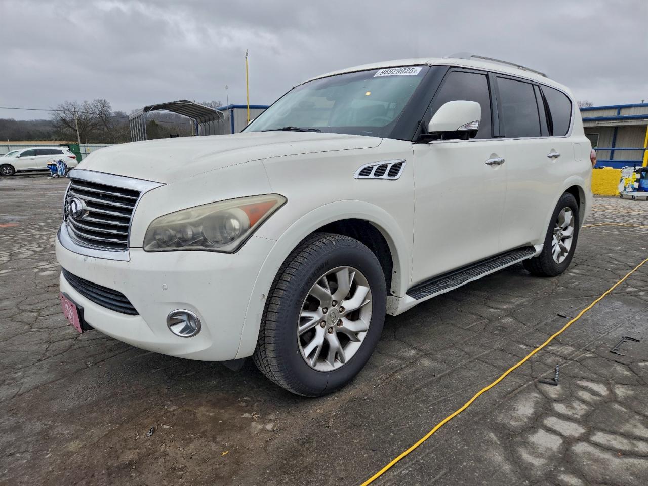 INFINITI QX56 2011