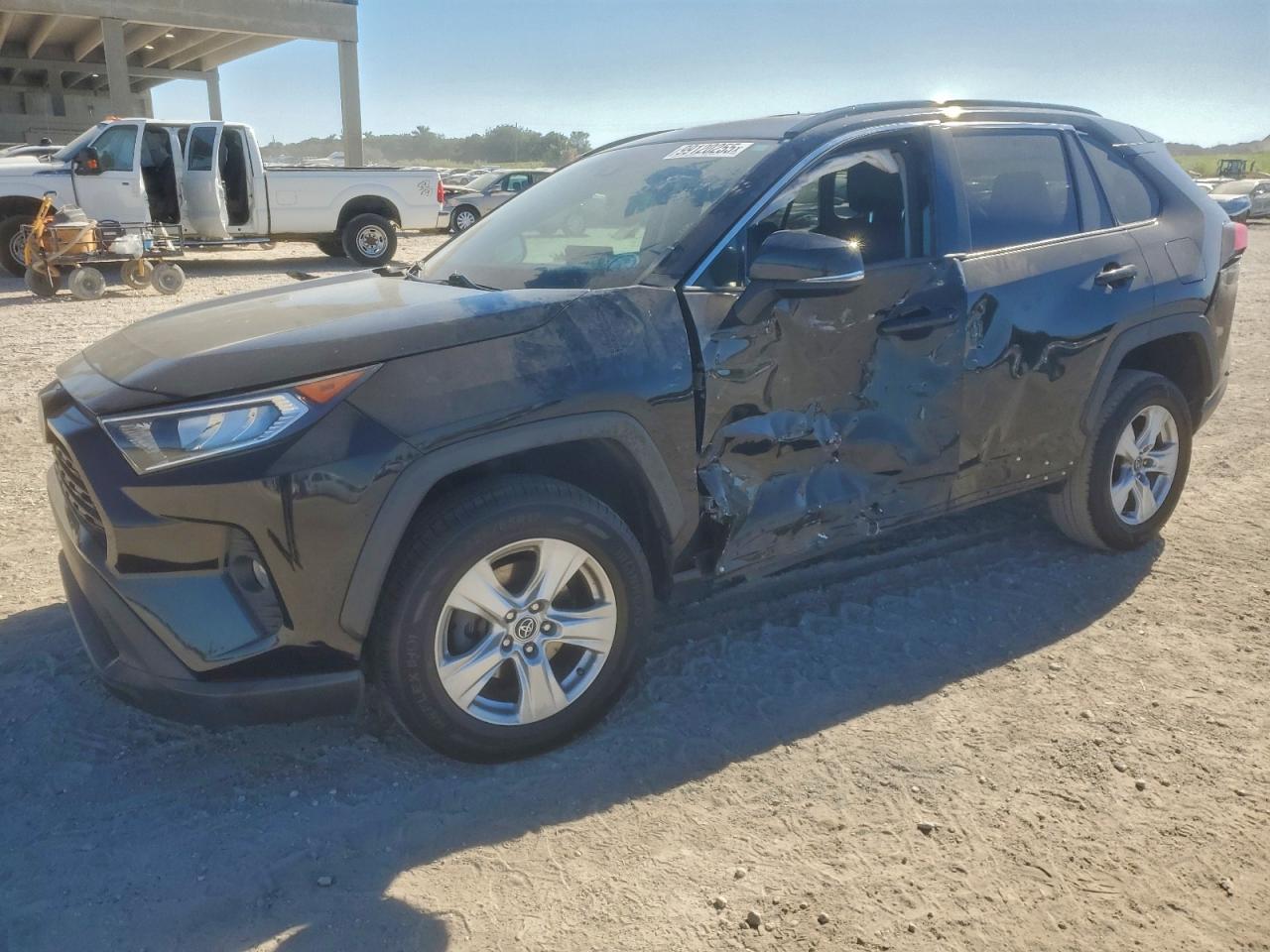 TOYOTA RAV4 2021