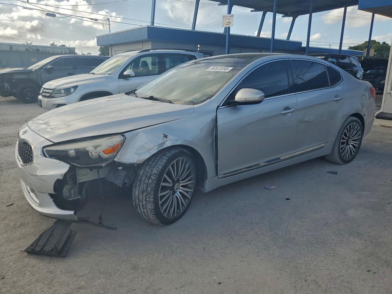 KIA CADENZA LU 2016