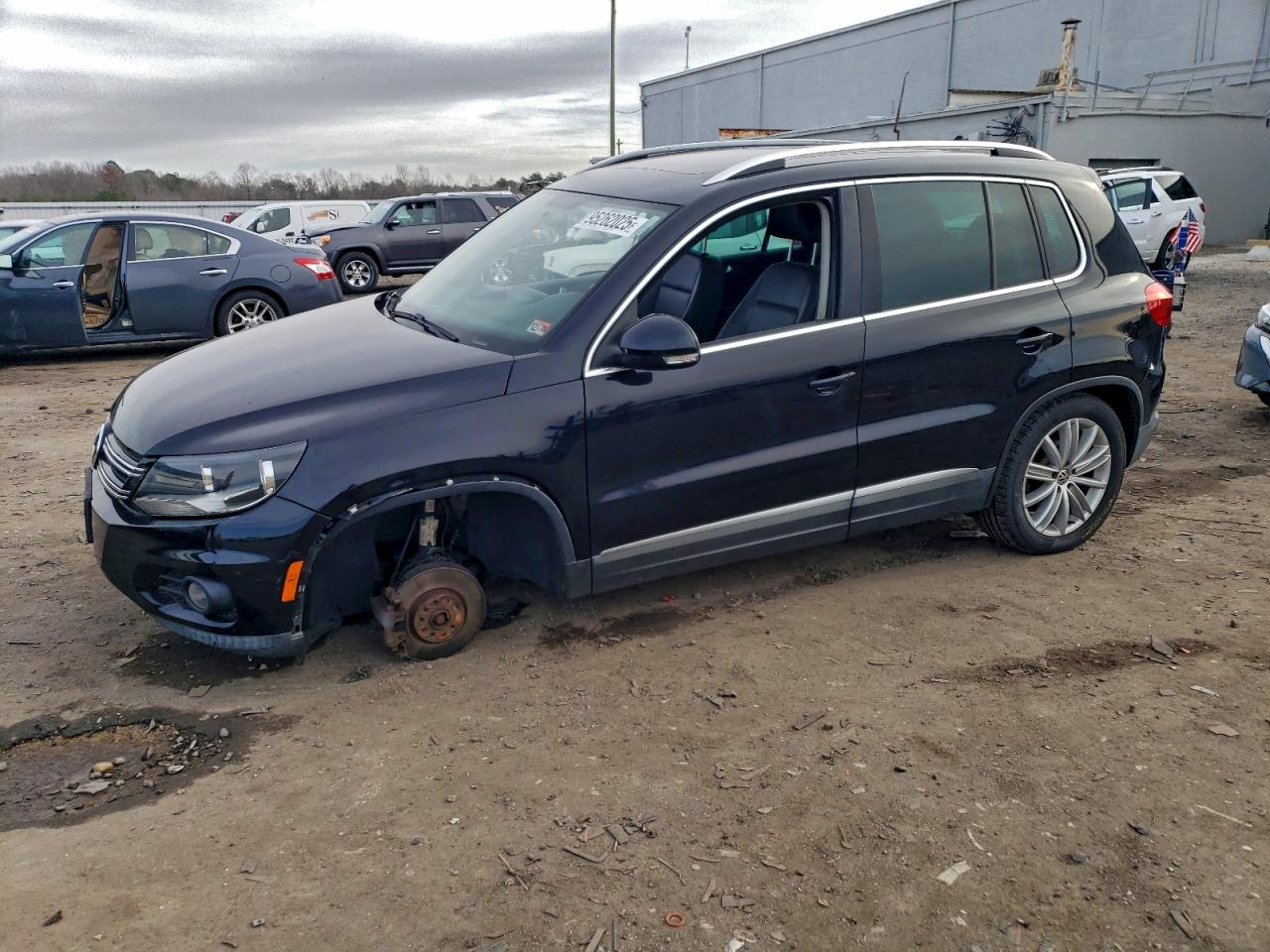 VOLKSWAGEN TIGUAN S 2014