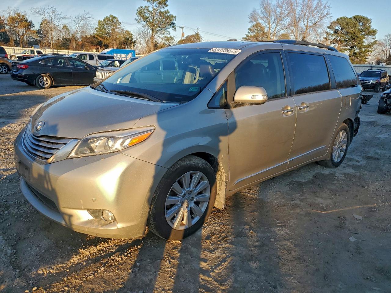 TOYOTA SIENNA 2015
