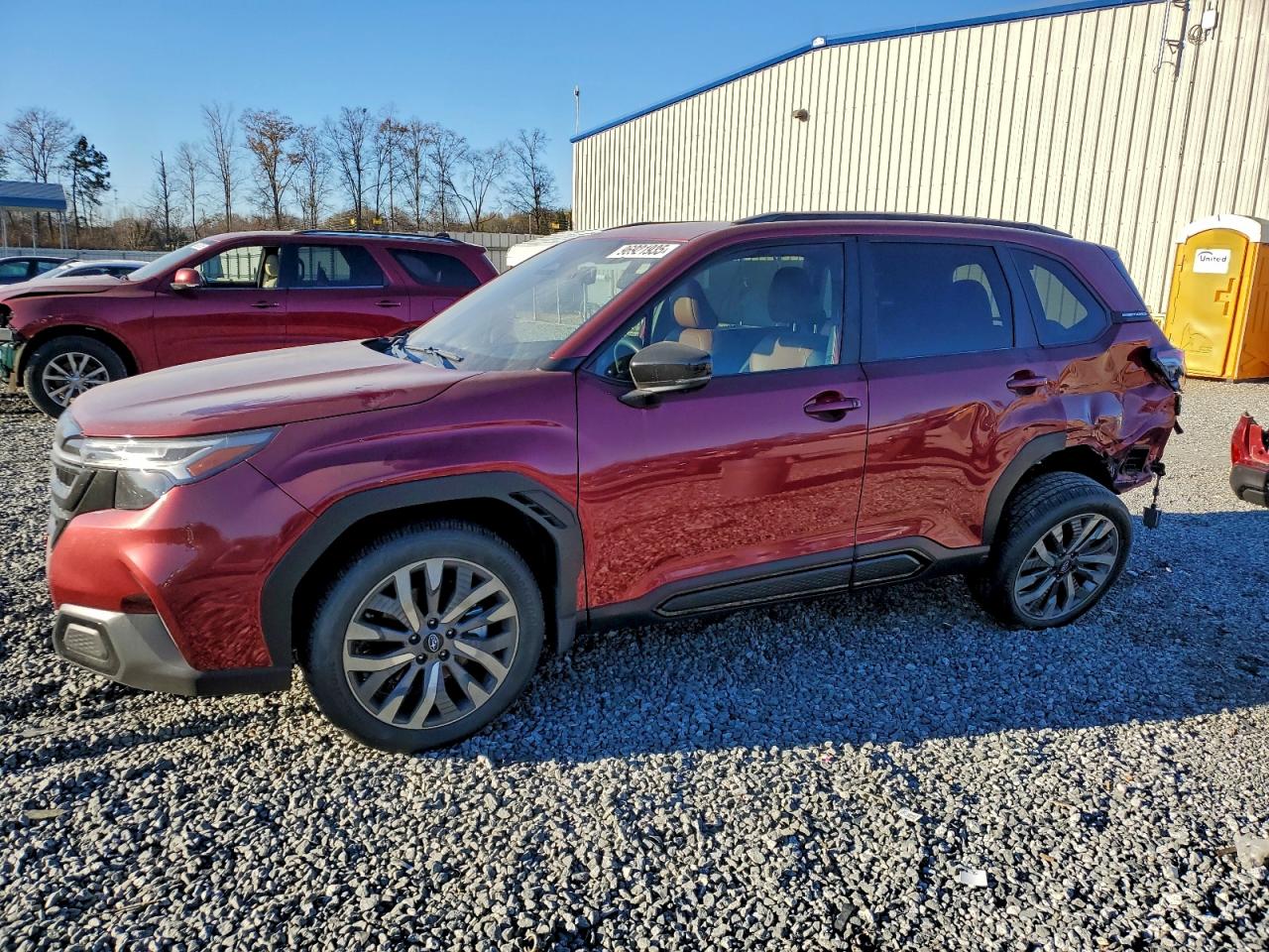 SUBARU FORESTER 2025
