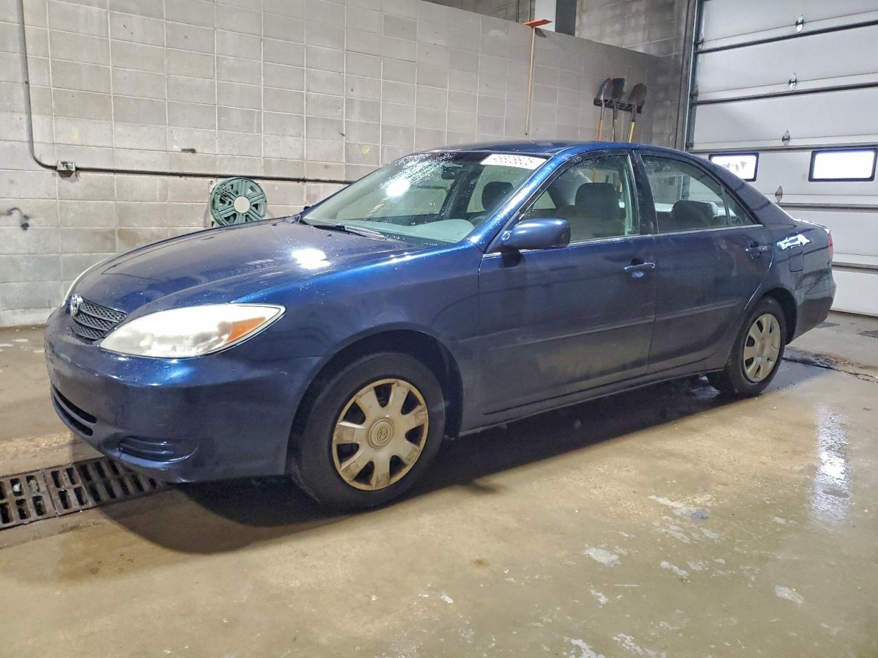 TOYOTA CAMRY LE 2003