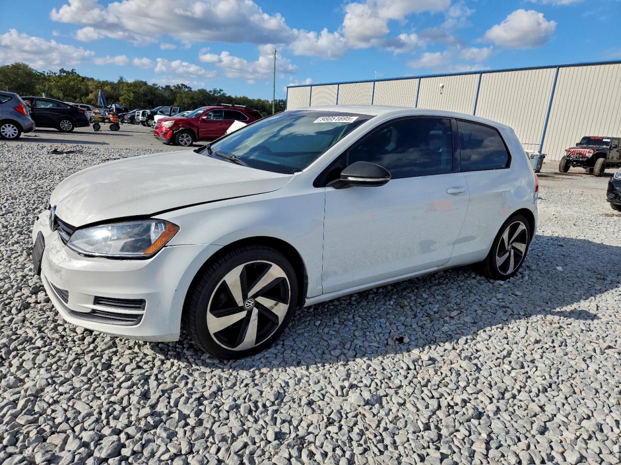VOLKSWAGEN GOLF 2015