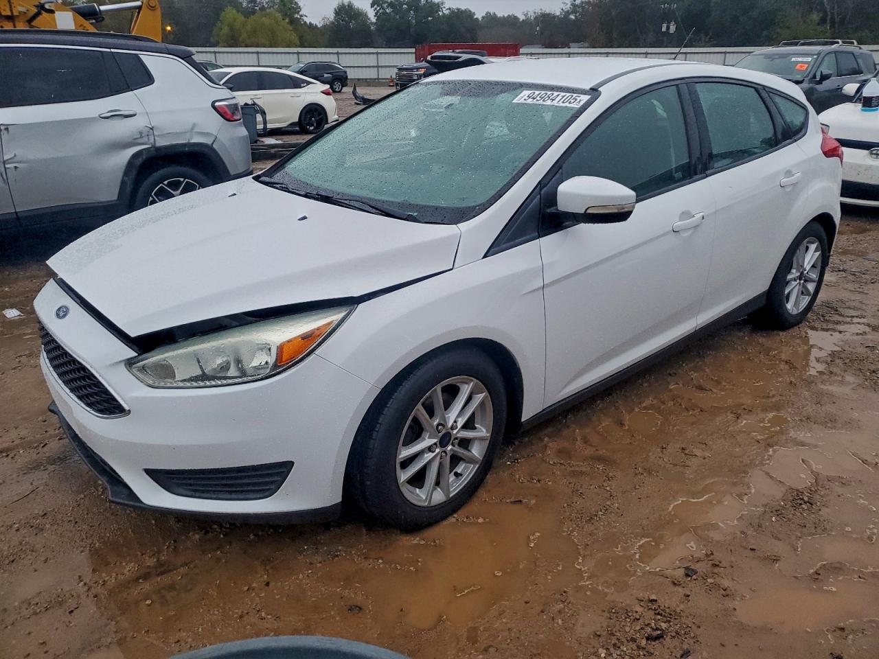 FORD FOCUS SE 2015