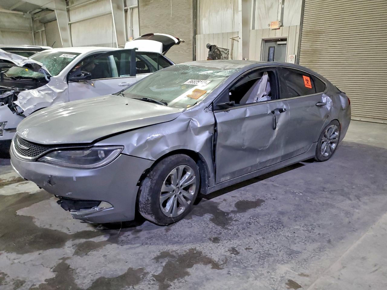CHRYSLER 200 2015