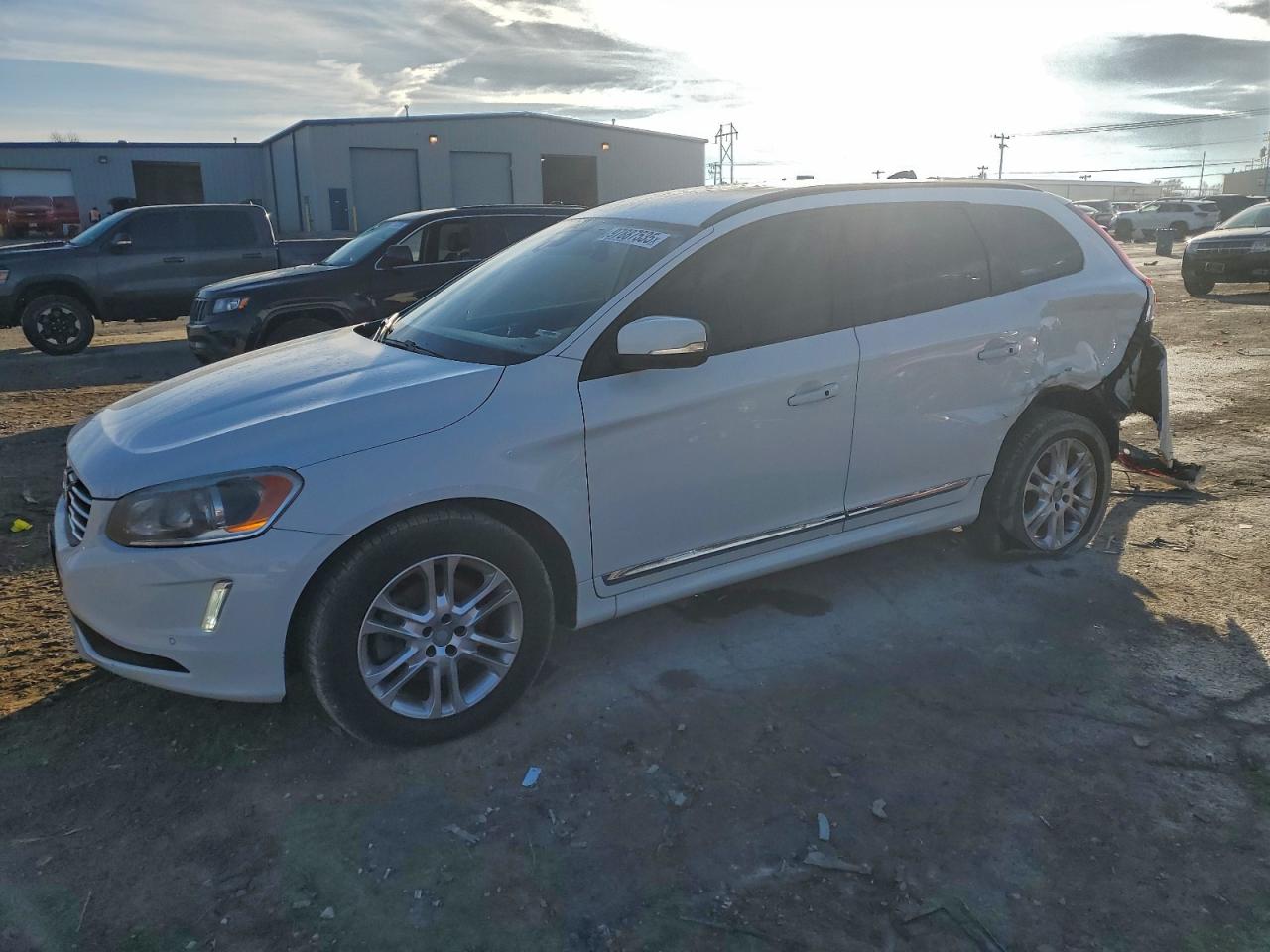 VOLVO XC60 T5 2016