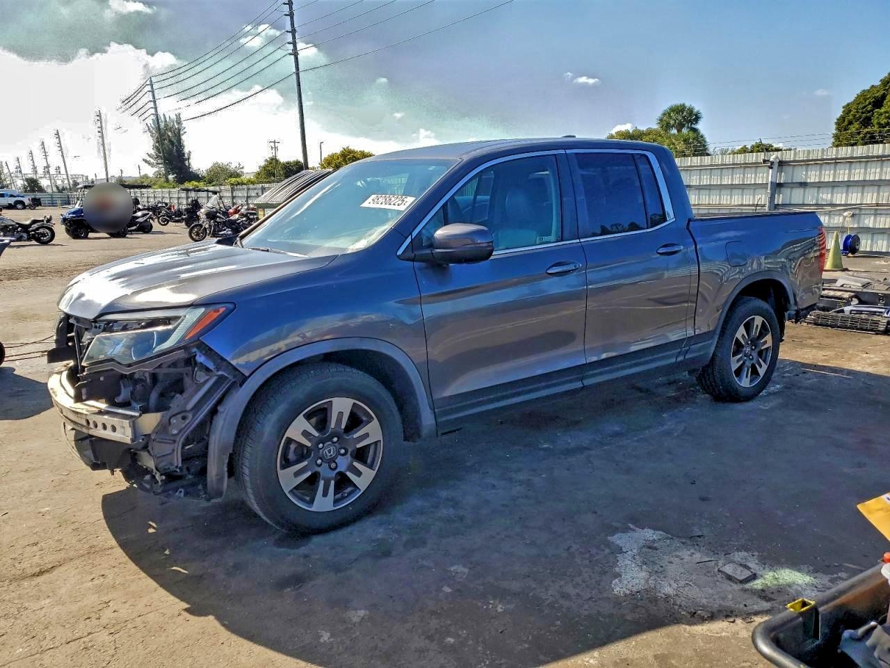 HONDA RIDGELINE 2019