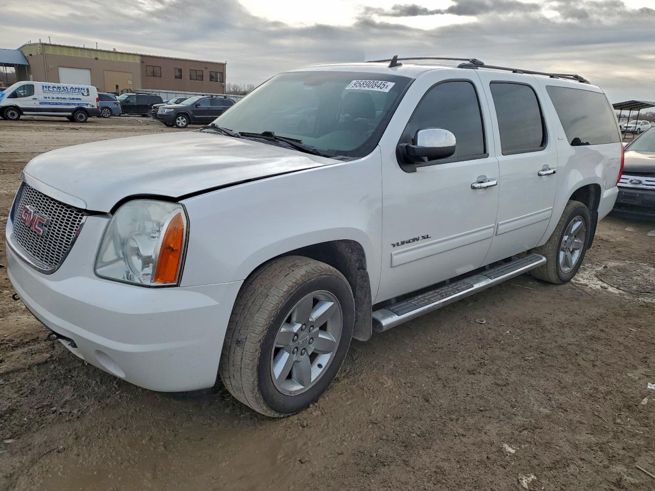 GMC YUKON XL 2013