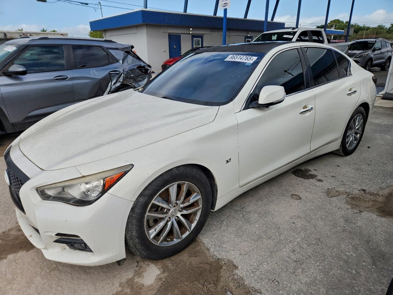 INFINITI Q50 BASE 2015