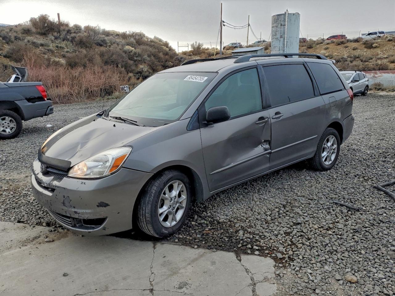 TOYOTA SIENNA LE 2005