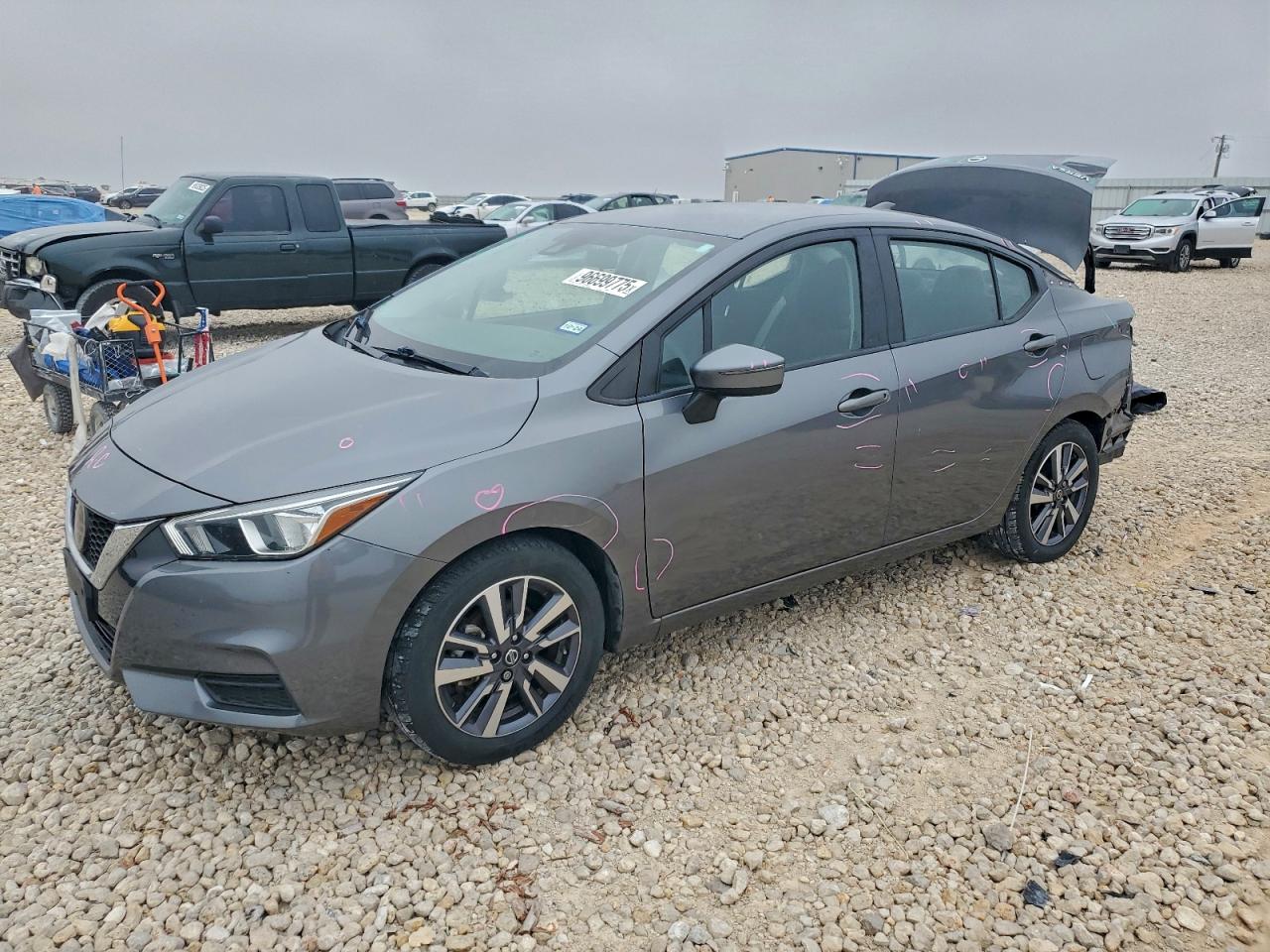 NISSAN VERSA 2020
