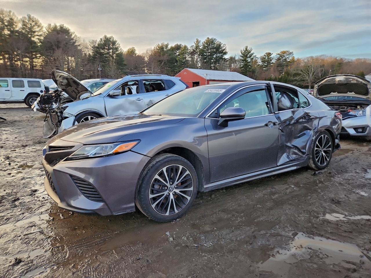 TOYOTA CAMRY 2018